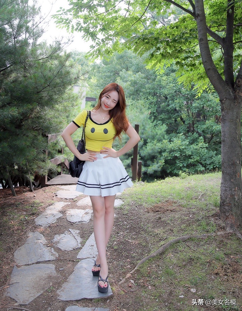 萌萌噠T卹短裙，穿出甜美少女風
