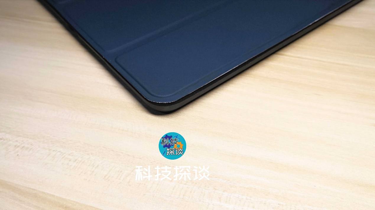 用心呵護(hù)iPad平板電腦，億色iPad殼膜保護(hù)套裝使用分享