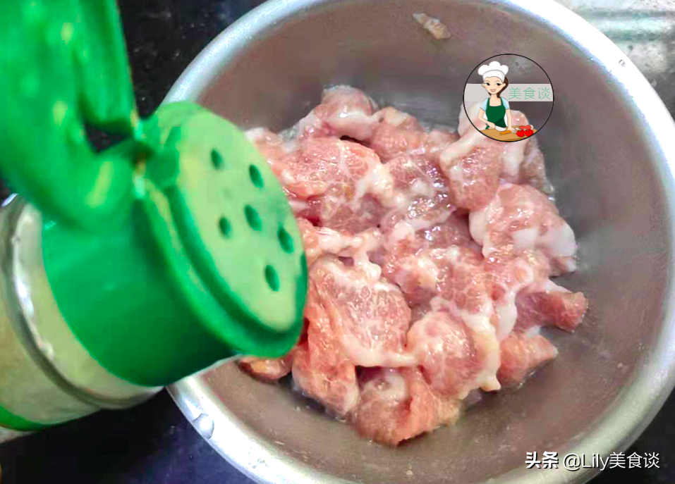 三伏天多吃蒸菜养人，这菜蒸一蒸，15分钟就出锅，鲜香营养不上火