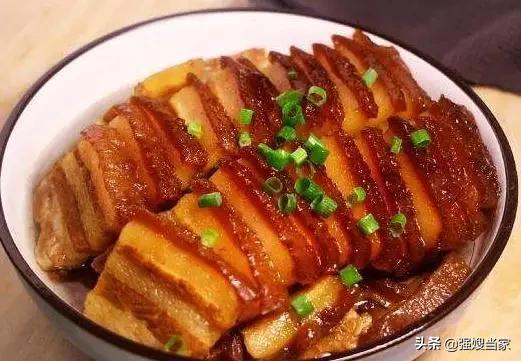 過年炸扣肉，謹記“2不放6竅門”，扣肉金黃不腥，起泡出虎皮！