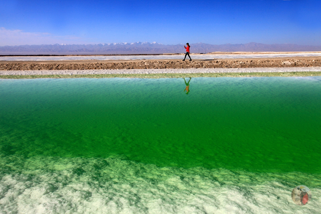 青甘环线自驾游系列︱万物造化，湖沼有盐，绝美的“天空之镜”
