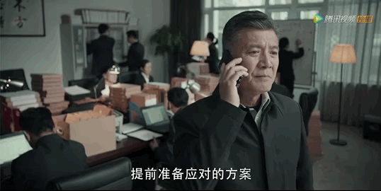 花2000万越狱，50小时再被抓：《扫黑风暴》映射不寒而栗的现实