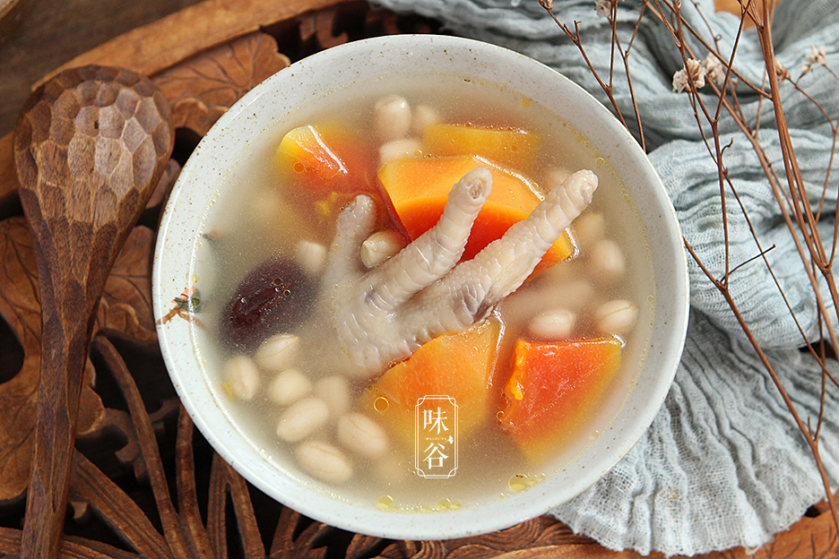 夏天遇到这瓜别手软，用来煲汤清润可口，皮肤水当当，比敷面膜强