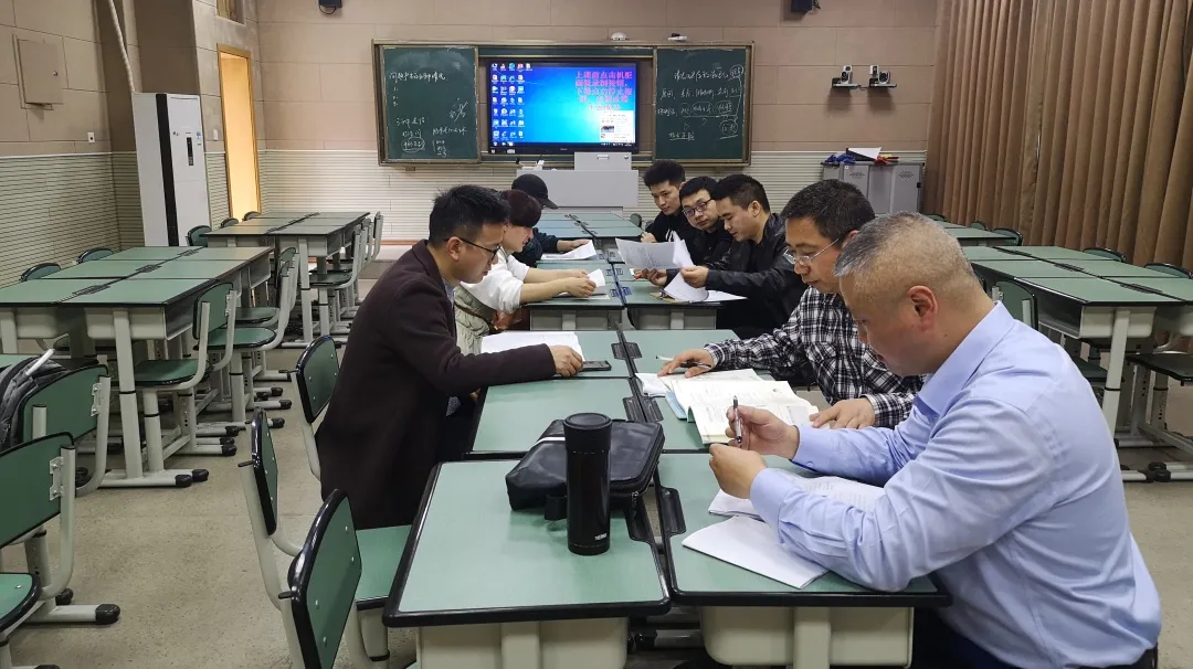 实践 渐进 提升丨双流区棠湖中学开展通用技术“深度学习”教研会