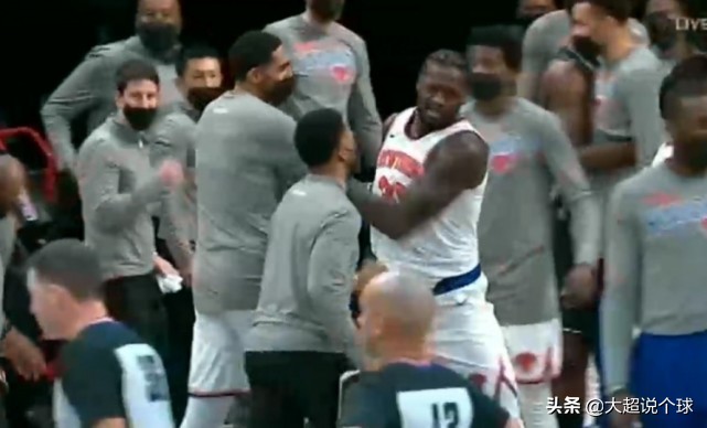 Controversy 5.7 seconds! Ervine fouls play Randal walk with the ball, latter violent rage: Bear down on advocate cut into parts + anger throw a chair