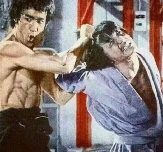 李小龙的恐怖，看了这些数据和评价，就明白泰