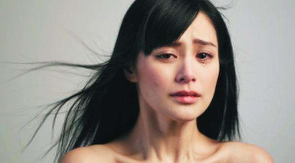 阿娇离婚赖弘国承认：一直维持假面婚姻，陈冠希发图疑似暗指阿娇