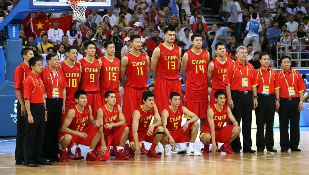 再见了,CBA!又一老将正式退役!08一代仅剩易建