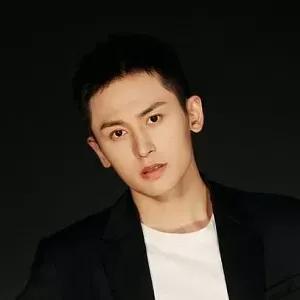 先有郑爽、吴亦凡，后有张哲瀚，赵薇。今年的娱乐圈到底怎么了？
