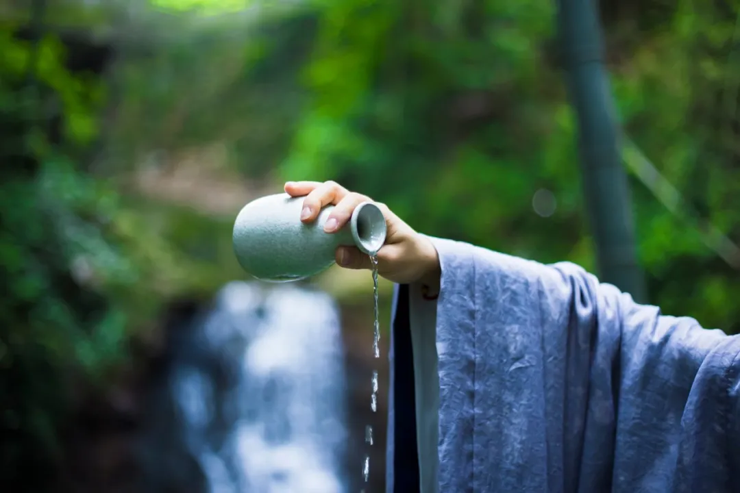 大唐最倒霉的诗人，写下一首旷达的诗，结尾14个字成朋友圈金句