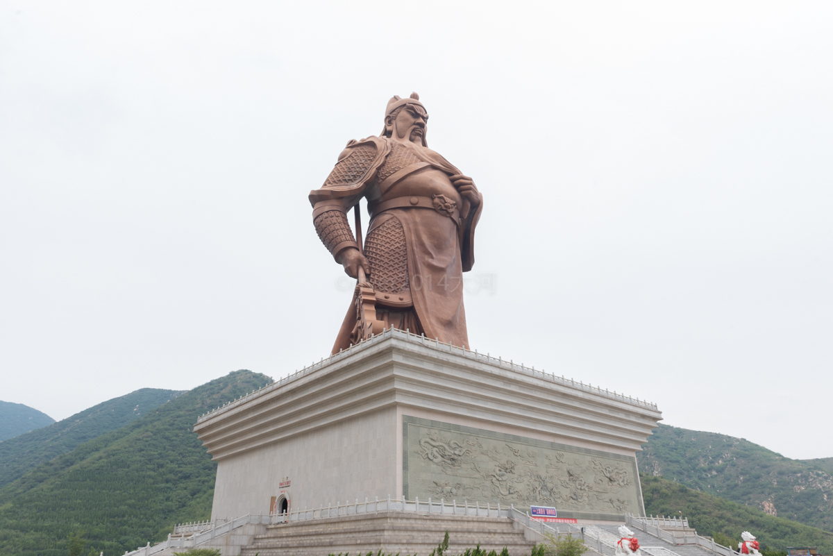 关羽就出生在山西这个村子，建起世界最高关公像成了旅游景点