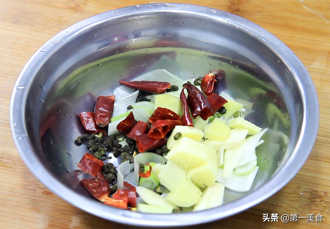 图片[4]-【干锅虾】做法步骤图 在家也能吃到饭店味道 麻辣鲜香-起舞食谱网