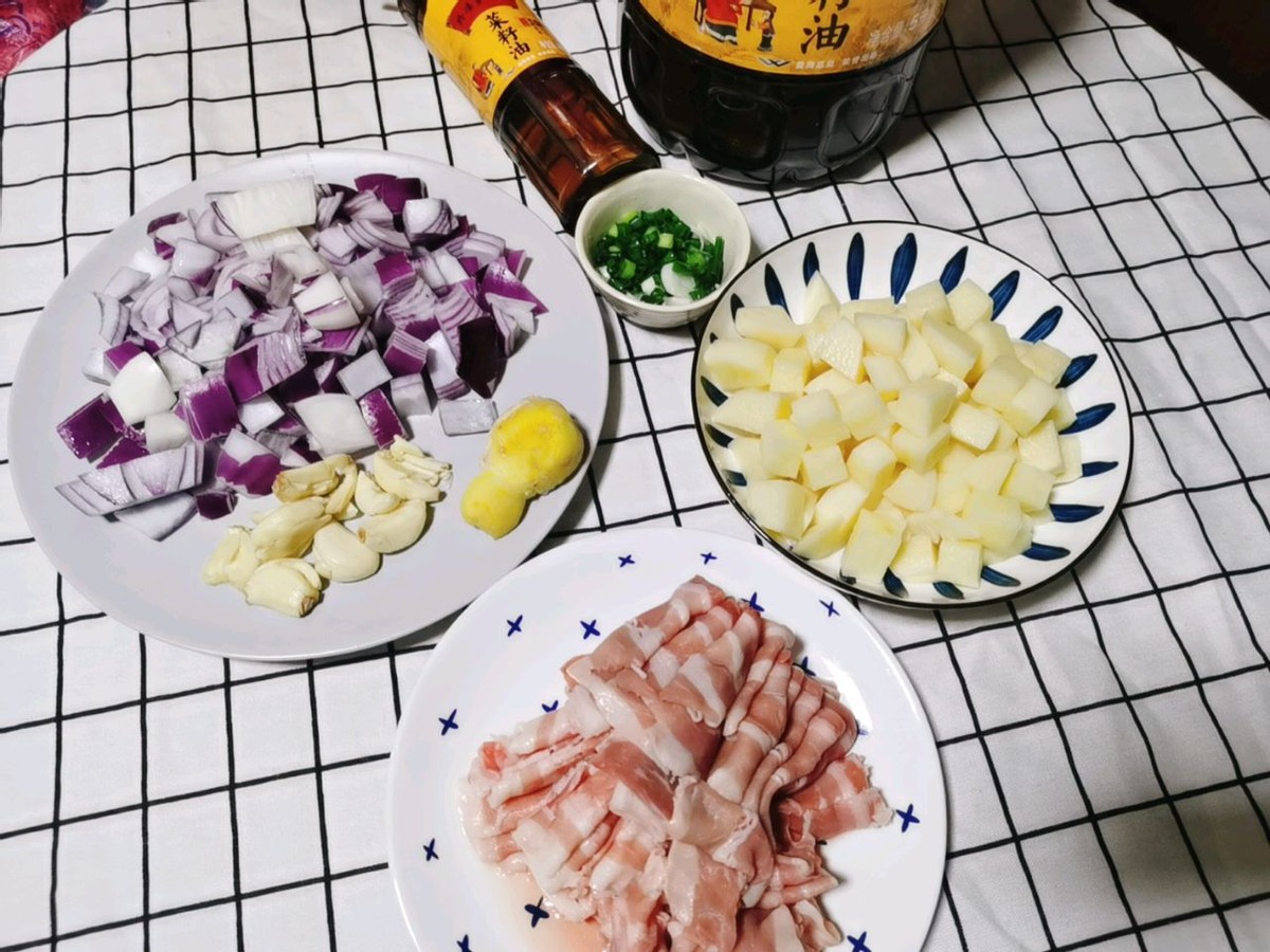 好吃上瘾的土豆肥牛卷，简单快手，鲜香下饭，家人都爱吃