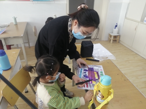 新疆若羌县：特长班盘活学生精彩假期