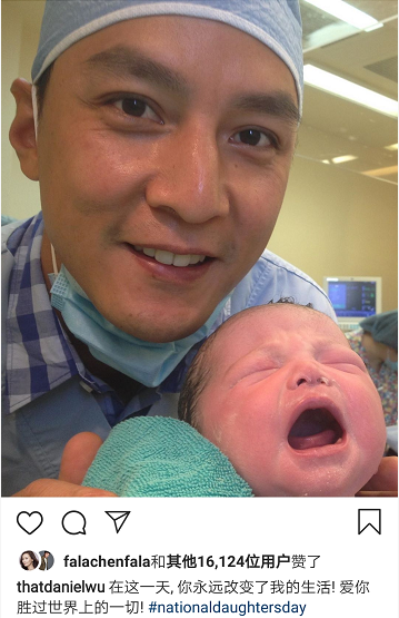 吴彦祖晒女儿出生照，被误会生二胎，曾称已10年不与老婆亲近