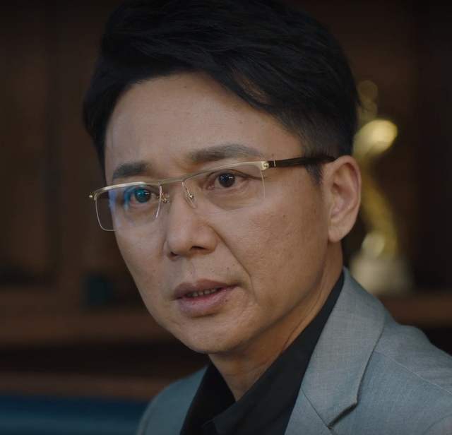 40岁冠军转型拍戏，国内开公司当老板，或成为第