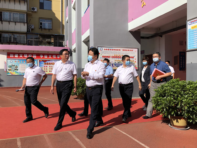 叢臺區(qū)永安中學慶祝第37屆教師節(jié)(圖12)