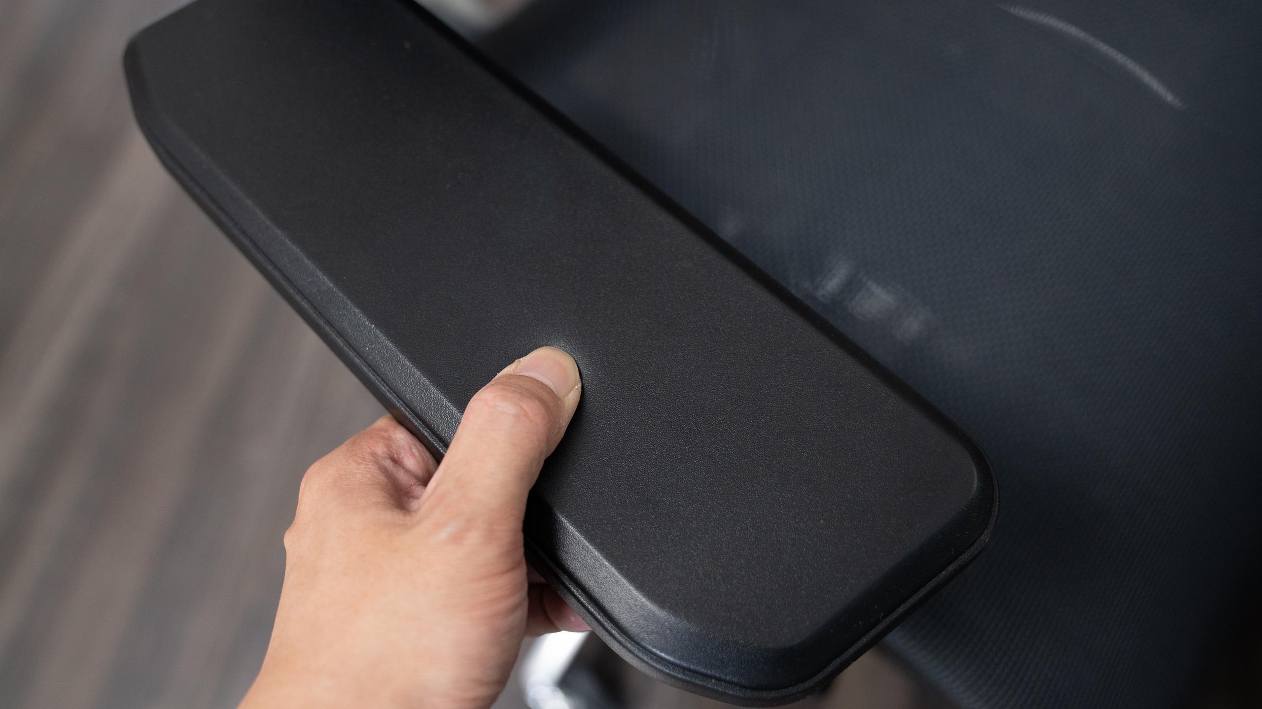 体验出色的人体工学椅该是啥样？全面精细调节，时刻为你“撑腰”