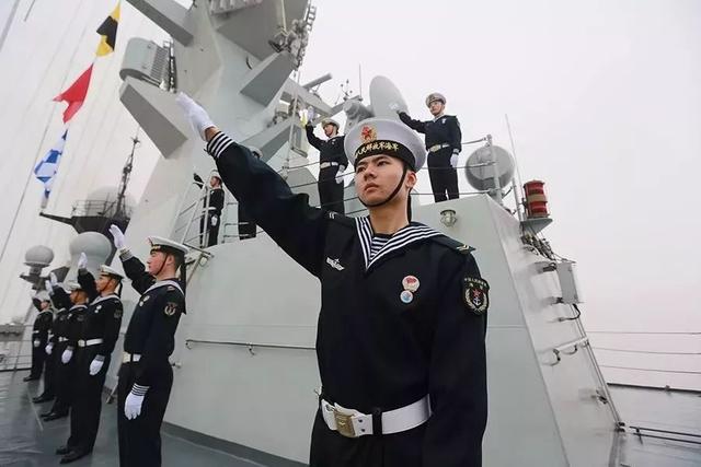 美军突然响应印军，两艘航母扑向南海，莫迪的