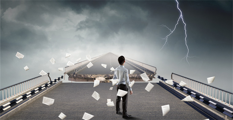 在大平台中挣扎的你，何不借跨境电商独立站突围？