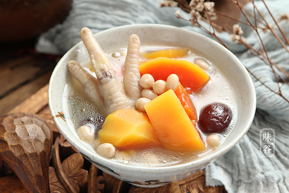 夏天遇到这瓜别手软，用来煲汤清润可口，皮肤水当当，比敷面膜强