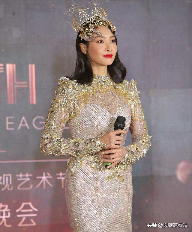 赵露思给宋茜道歉，点赞负评纯属手滑，表情包太搞笑不得不原谅