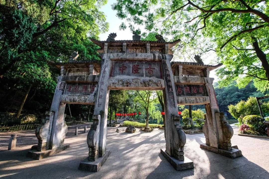 入选小学课本的60首唐诗，每一首都有一个千古名句，全是经典-第10张图片-非凡网