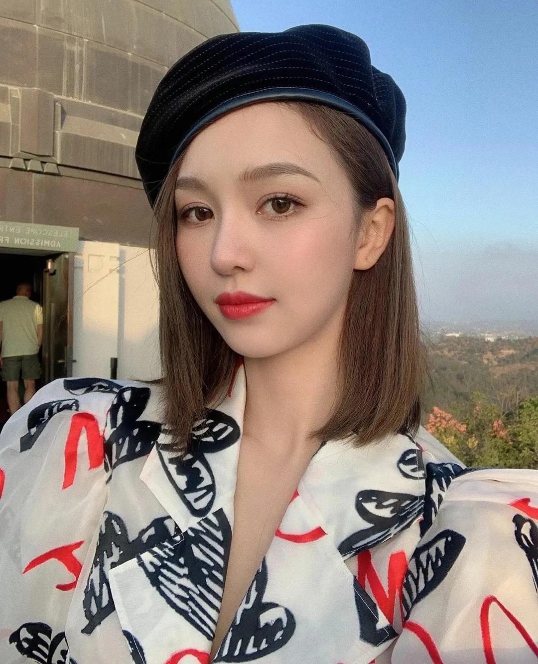 清纯可爱模特身材大长腿性感美女图片