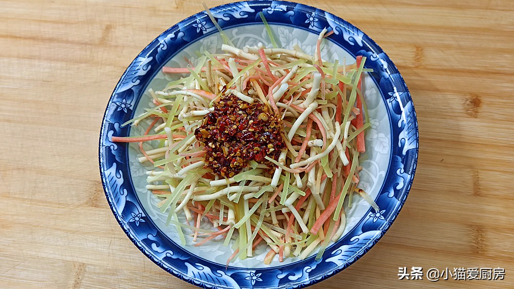 图片[7]-教你“凉拌折耳根”这种做法 鱼腥味变成香辣味 好吃解腻过瘾-起舞食谱网