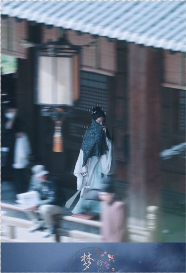 Liu Yi Fei colour is worth regain altar! Gas of the celestial being below unripe graph of skirt of a pink explodes canopy, new theatrical work and Chen Xiao match one face