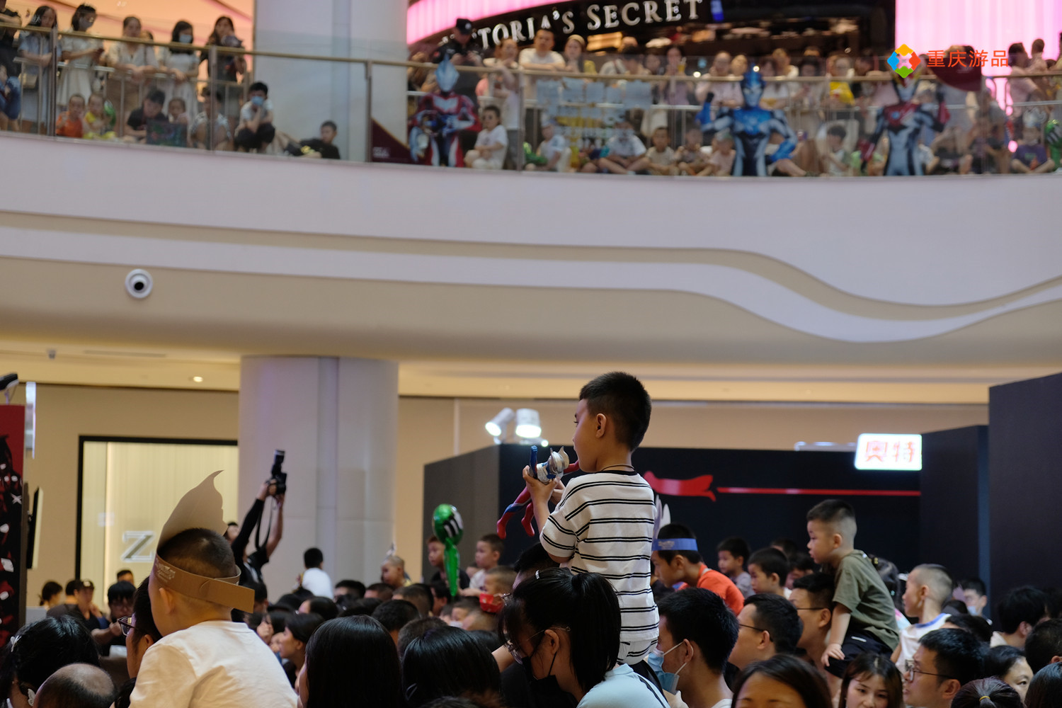 大家为什么喜欢奥特曼？重庆55周年现场实况，中二少年的狂欢