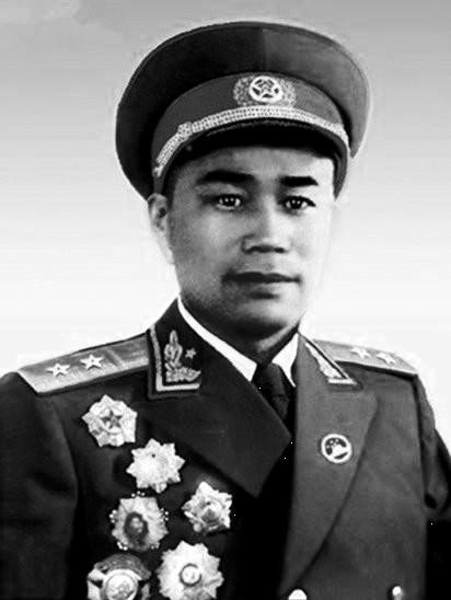 李云龙最怕的男人，蒋介石都不敢杀，《亮剑》旅长原型是何方神圣