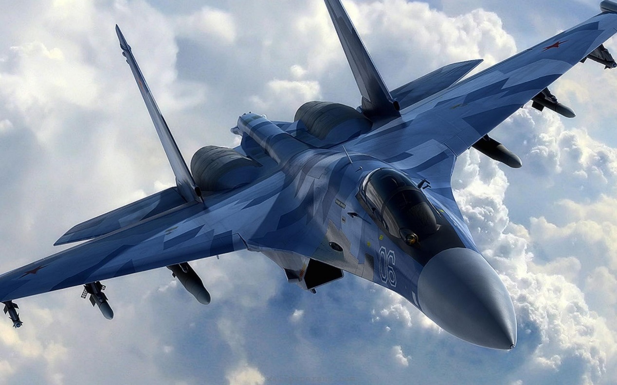 敢动吗？两架苏35同时迫近，美P8A成了“夹心饼干