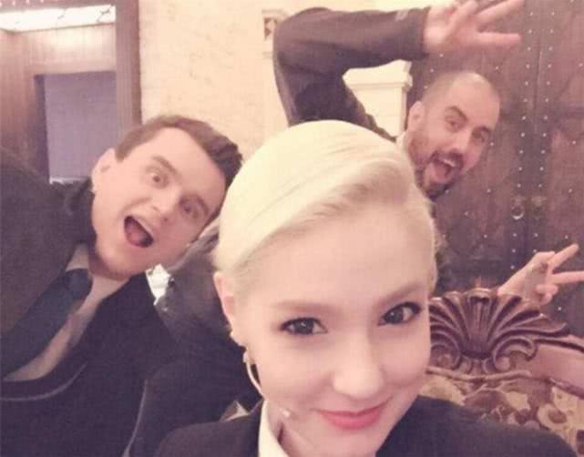 撒贝宁老婆李白近照曝光，婚后沧桑到认不出，网友：确定是同一人