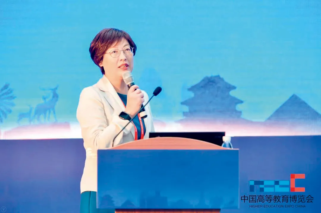 上海“最美”思政课教师顾晓英:回归“本真”,铸魂育人