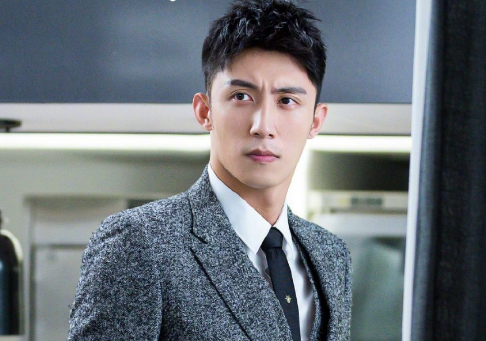 黄景瑜新剧上映却被爆料，求锤得锤还有结婚证