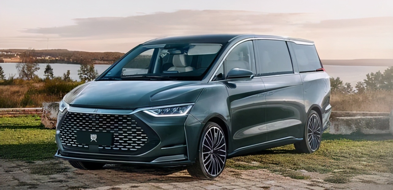 四大MPV齐聚成都车展：韩版GL8将预售，比亚迪“夏”或亮相？