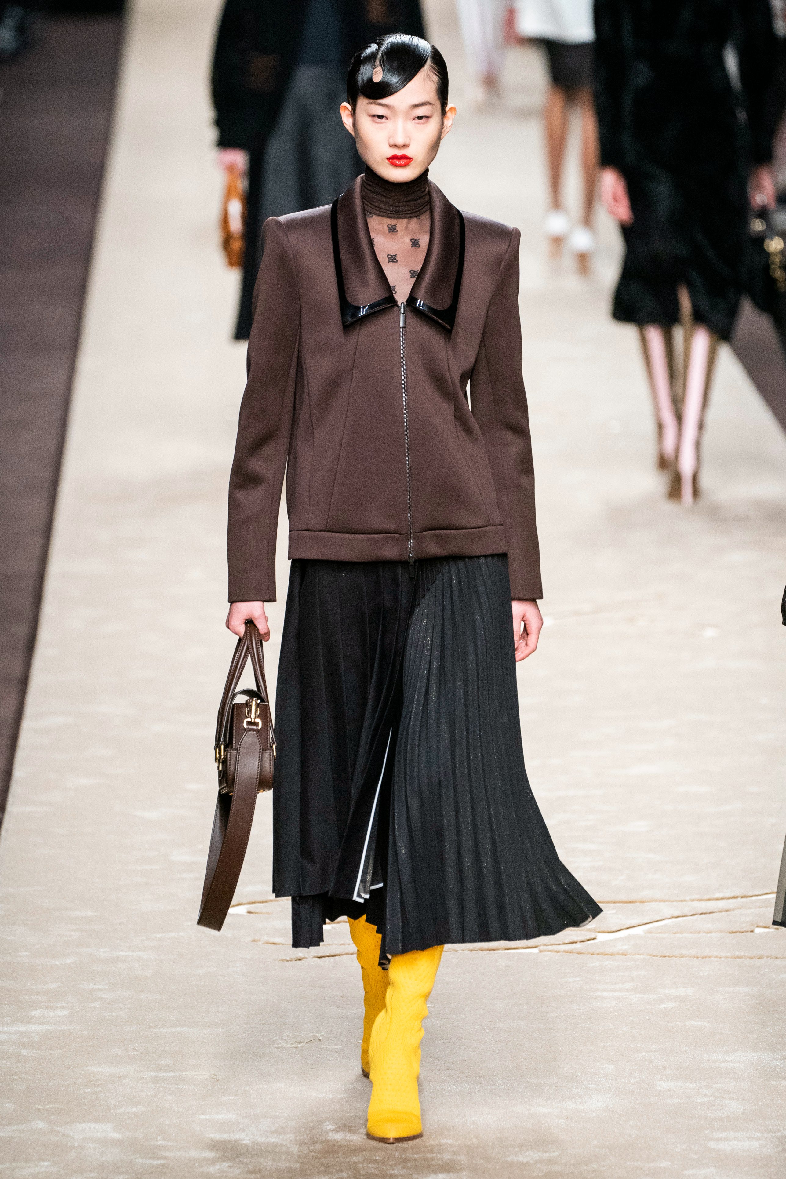 米兰时装周│Fendi 2019秋冬-老佛爷为fendi设计的最后一场秀