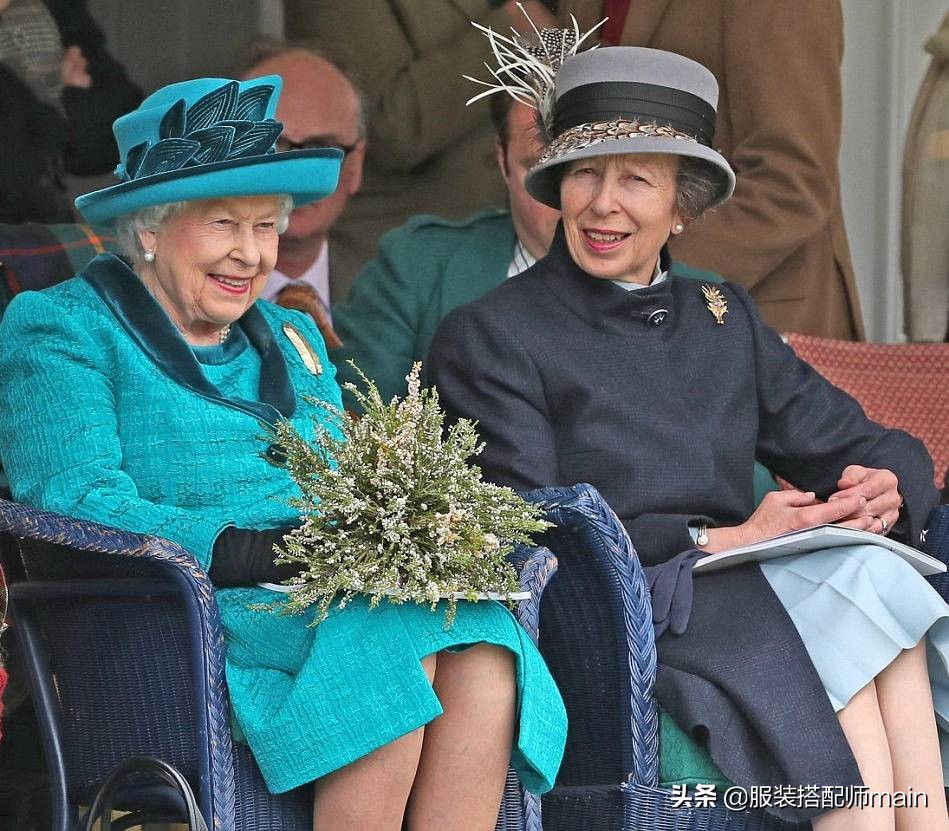 安妮公主70岁美得精致，穿搭时髦靓丽，不愧是王室时尚icon
