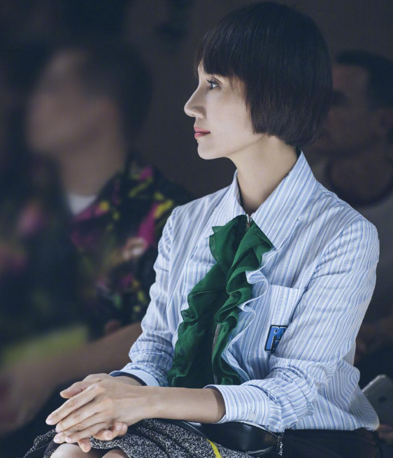 8位眼睛好看的女明星，眼神灵气逼人，仿佛藏着星辰大海