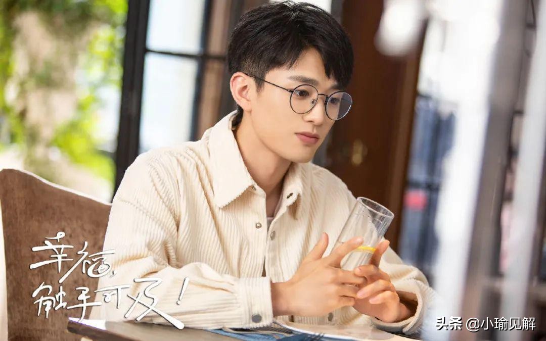 “甜美”迪丽热巴，终究扛下了所有美