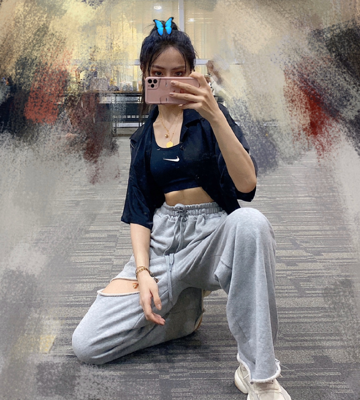 谢可寅晒THE9训练照，大家一起合影，找了半天愣