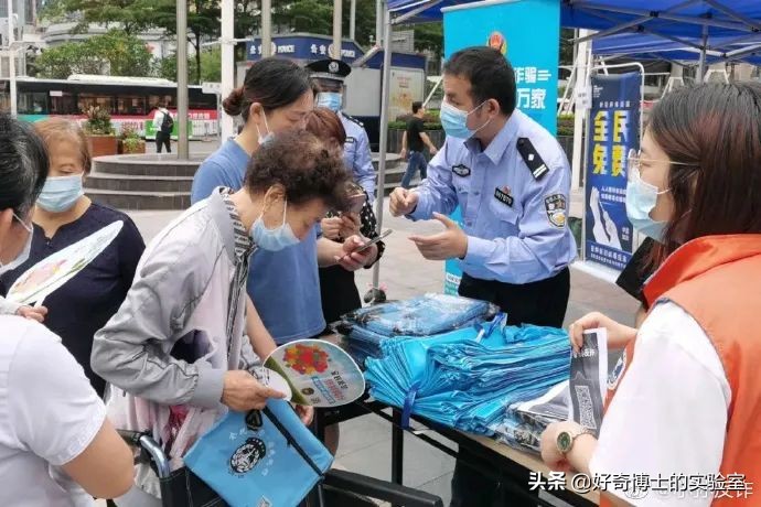 雞蛋居然能下蛋中蛋