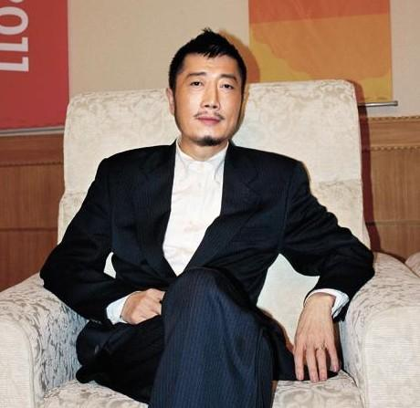 赌钱输光后，回家路上他越想越气，写下一首歌