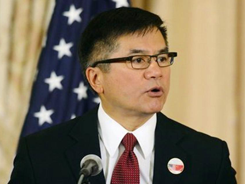 美國前駐華大使：中國正在嘲笑我們，說美國不是民主、文明的典範