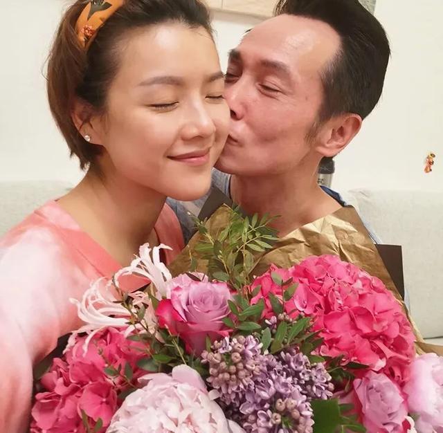 陳茵媺曬全家福為大兒子慶生，一家五口同框笑容燦爛，幸福惹人羨
