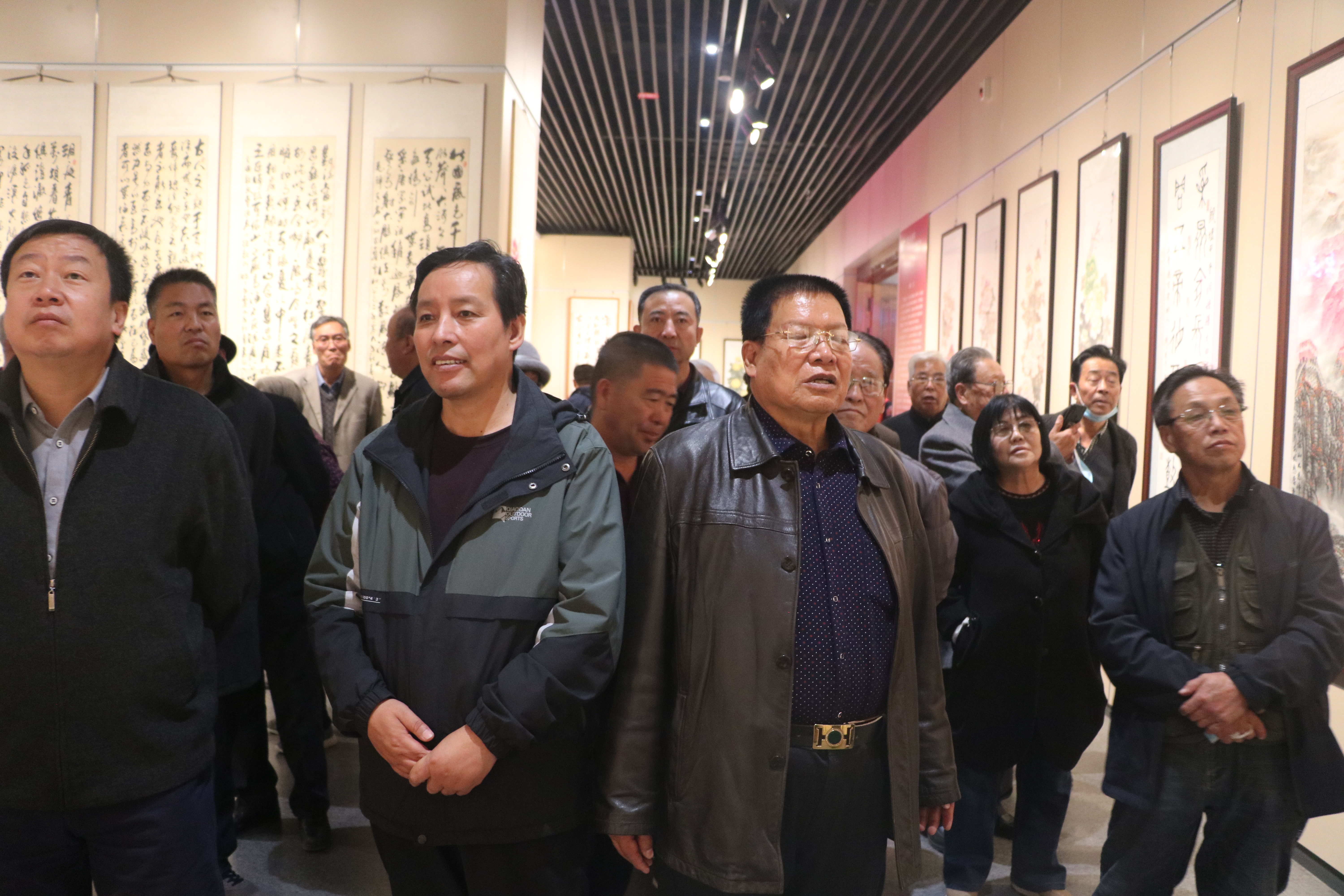 凤,王岫娟,汝金荣,张宪平,张 峰,刘希成,李克龙,赵兴科,王更泰,廖承国