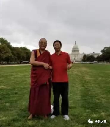 把藏医药文化传播到国内外的阿旺洛桑藏医博士