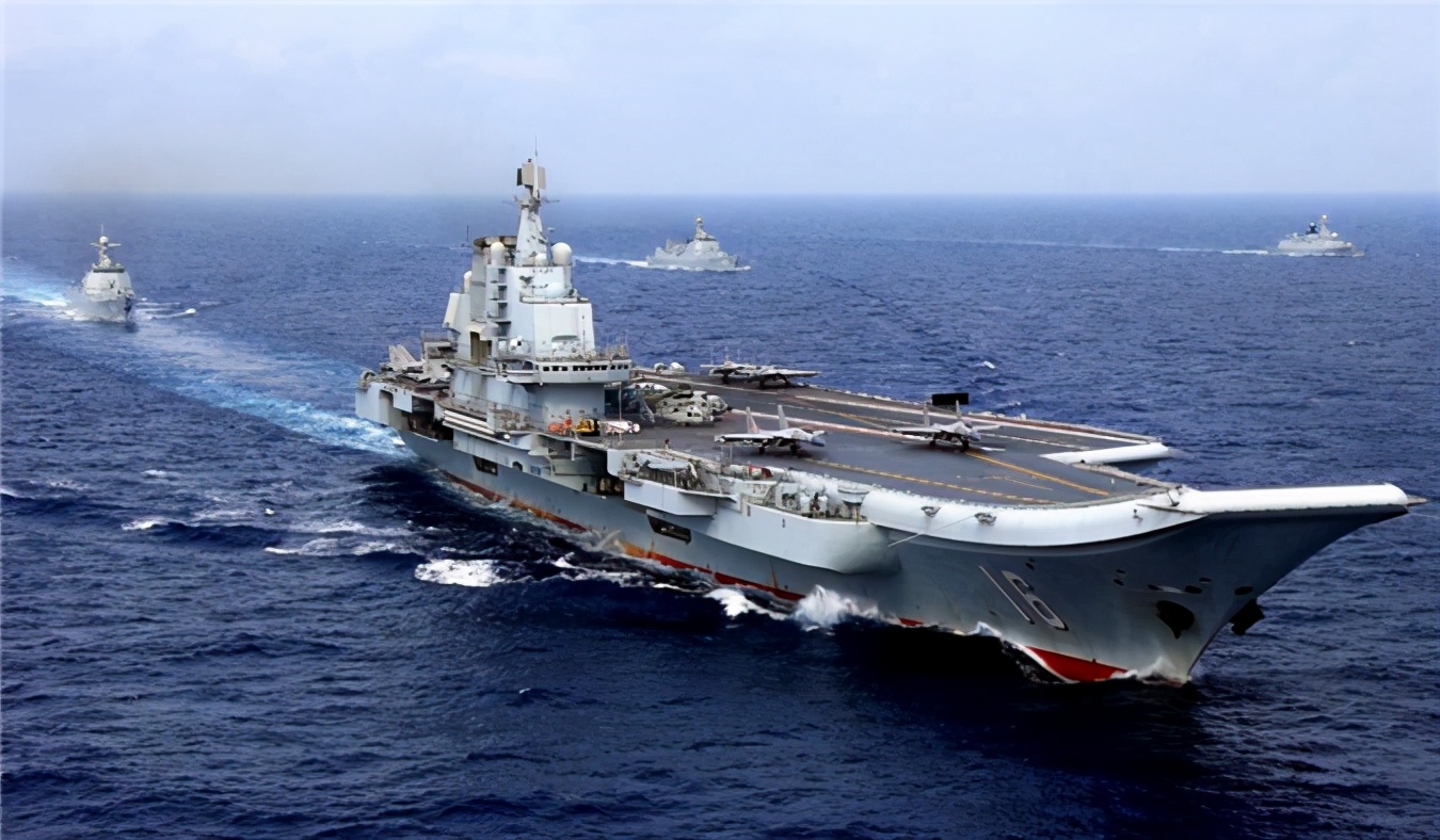 美国军舰连续两日来南海骚扰，中国出动航母编