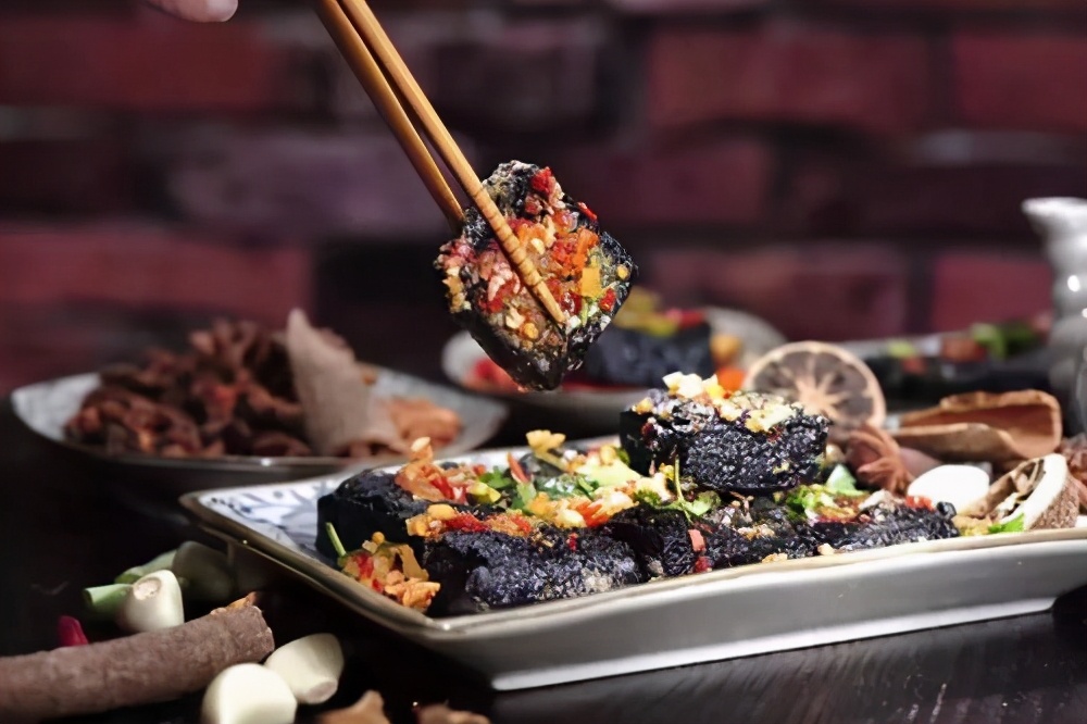 Teach you to make stinky tofu at home, which is cleaner than the ones sold outside!  Smelly and fragrant, simple